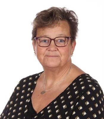 Mrs E Jones